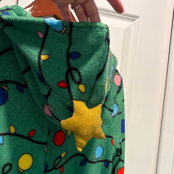 Festive Green Hooded Pajama Set with Colorful Lights - Picture 4 of 4